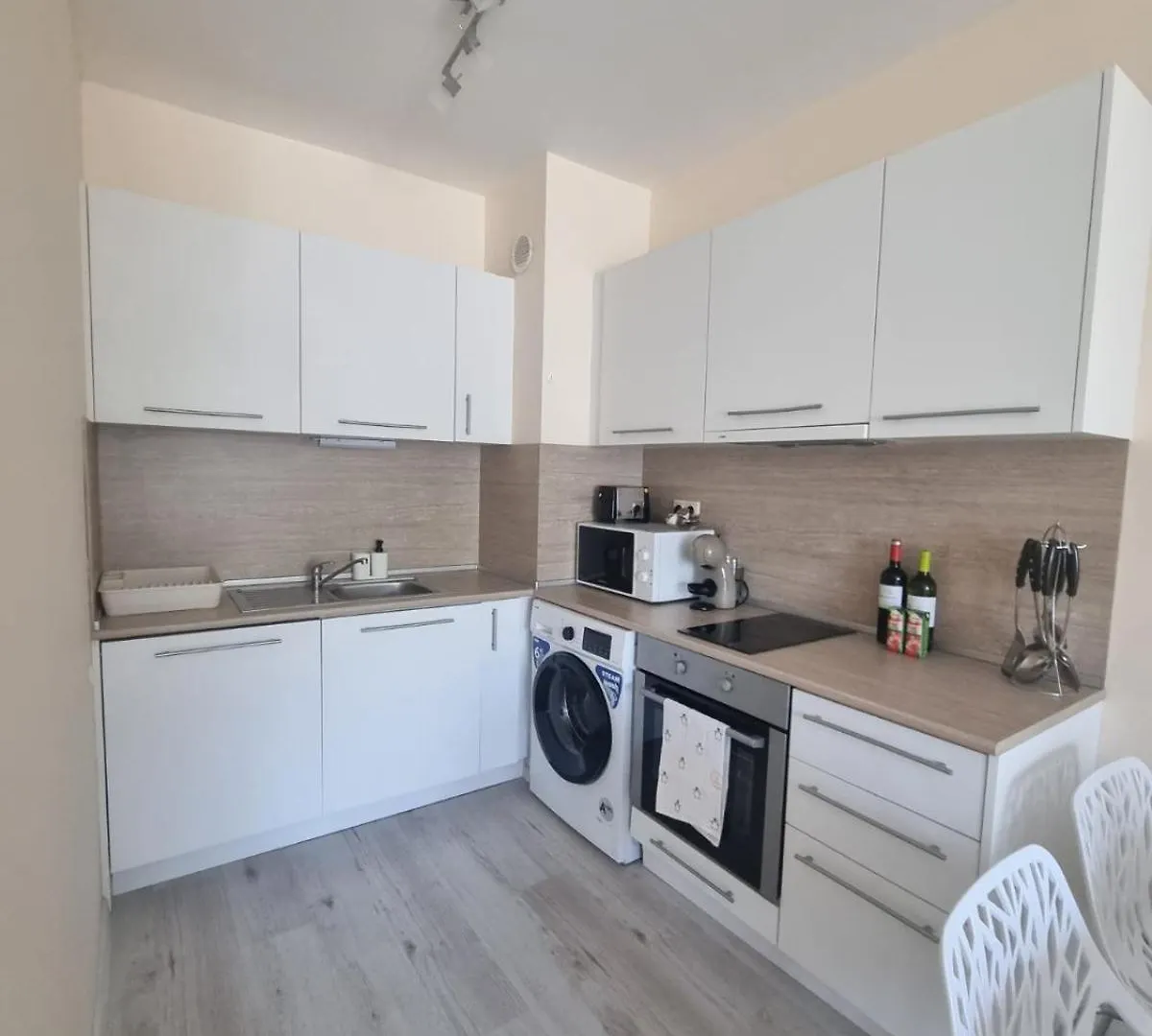 Varna South Bay - Monk Apartment